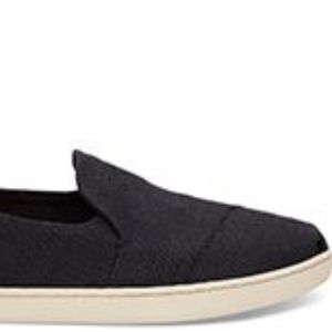 Toms Shoes